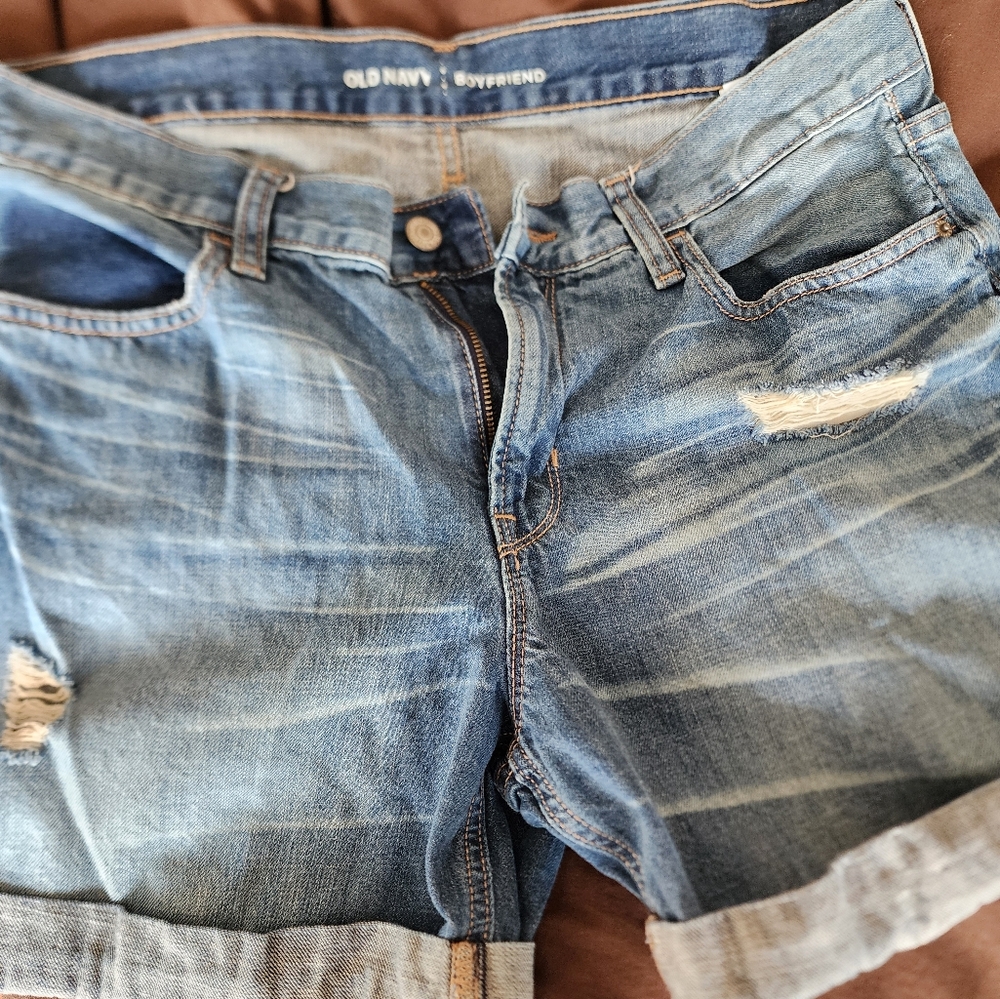 Lot jeans and shorts
